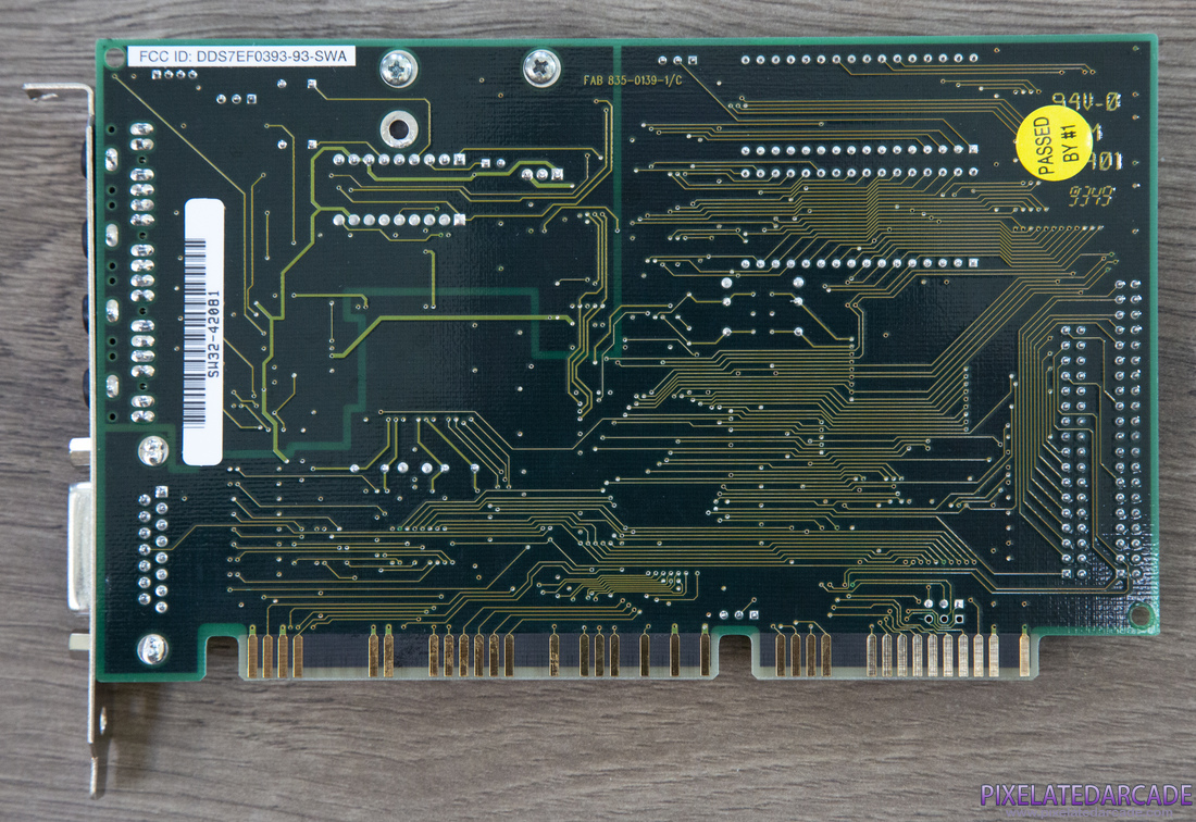 Orchid SoundWave 32 Photo: Orchid SoundWave 32 Pro sound card - Back