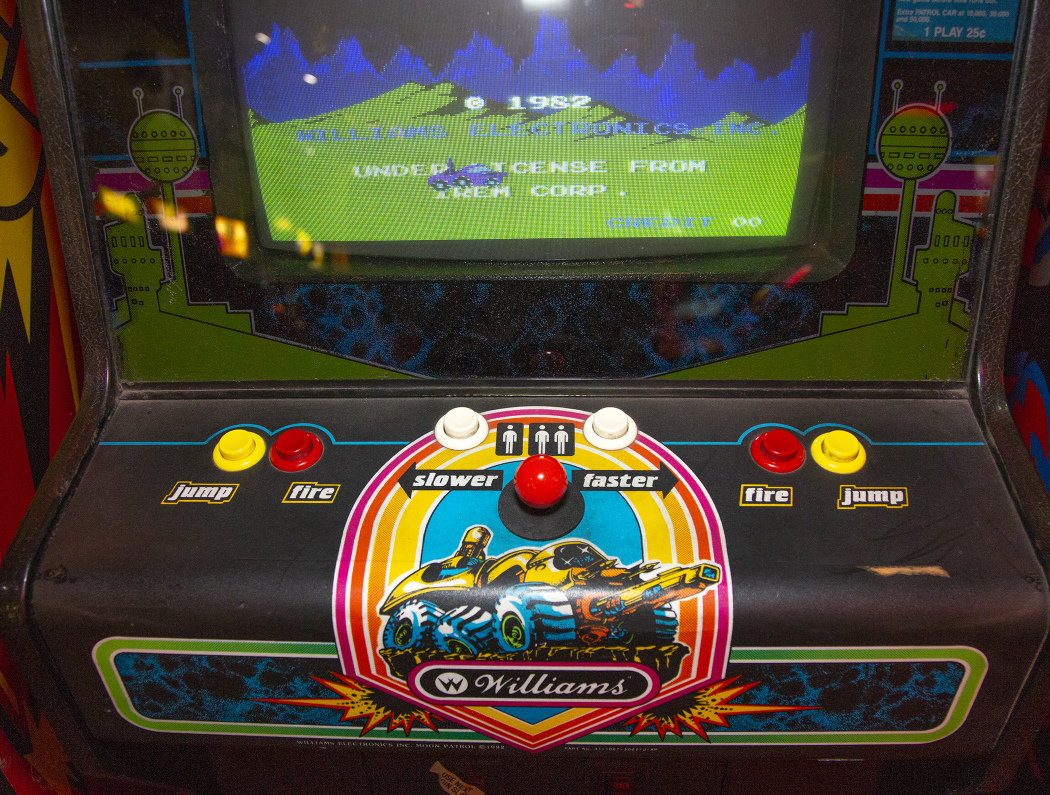 Moon Patrol arcade cabinet - Controls