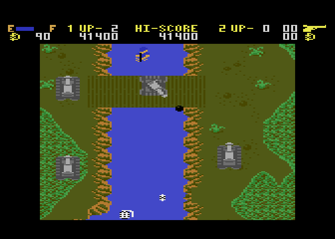 Ikari Warriors Atari 7800 Screenshot: Dodge the enemy tank fire!