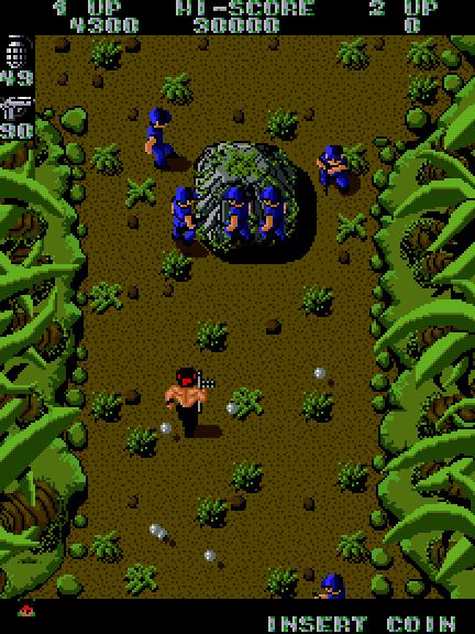 Ikari Warriors Arcade Screenshot: Attacks from all directions!