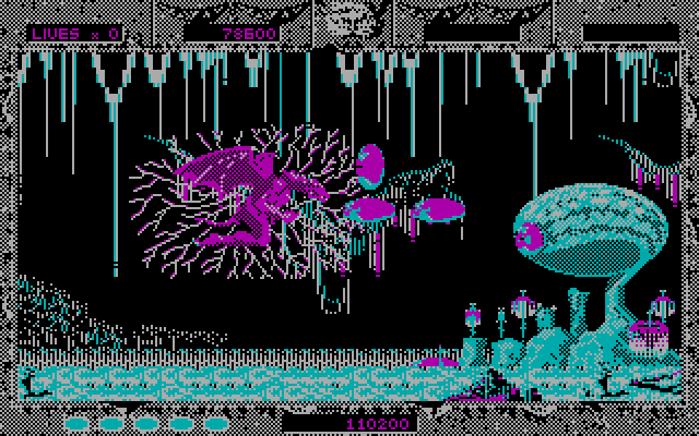 Altered Beast IBM PC/Compatibles Screenshot: Defending against an attack.