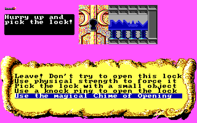 Hillsfar IBM PC/Compatibles Screenshot: Hurry up and pick the lock!