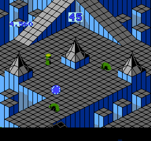 Marble Madness NES / Famicom Screenshot: Avoid the strange creatures that sometimes appear in the maze...