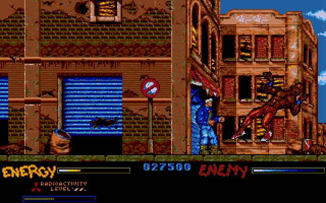After the War Atari ST Screenshot: Knocking down a large opponent!