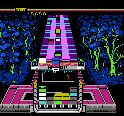 Klax NES / Famicom Screenshot: Additional tile colors are added and the game moves faster as the waves progress.