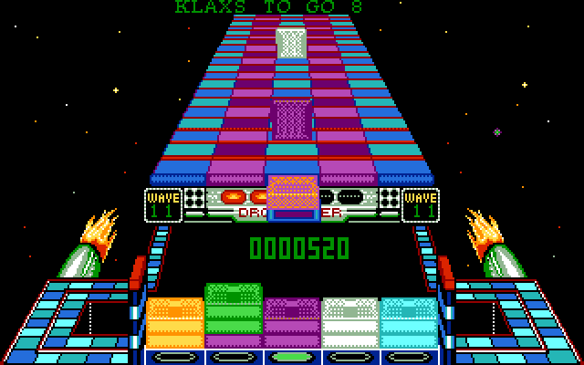 Klax IBM PC/Compatibles Screenshot: On harder skill levels you are allowed to drop up to 5 tiles before the game is over.