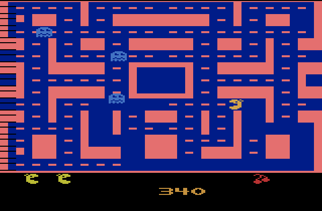 Ms. Pac-Man Atari 2600 Screenshot: Eat the ghosts when they are blue...