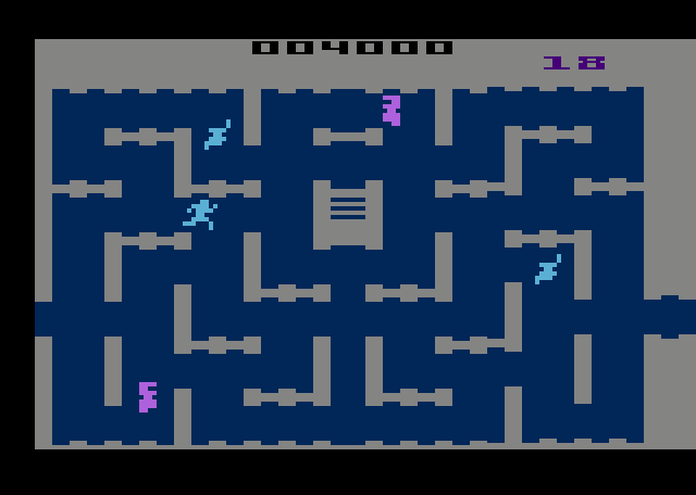 Night Stalker Atari 2600 Screenshot: Running through the maze...