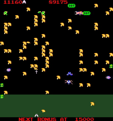 Millipede Arcade Screenshot: If you shoot the inchworm the game temporarily slows down.