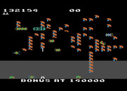 Millipede for Atari 8-bit - Be sure to dodge or shoot the spiders!