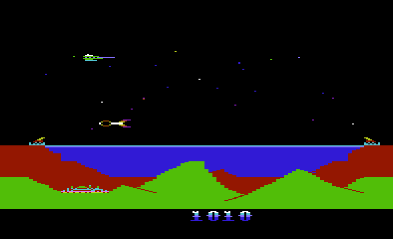 Atlantis Commodore VIC-20 Screenshot: Be careful; The game ends when all of the city is destroyed!