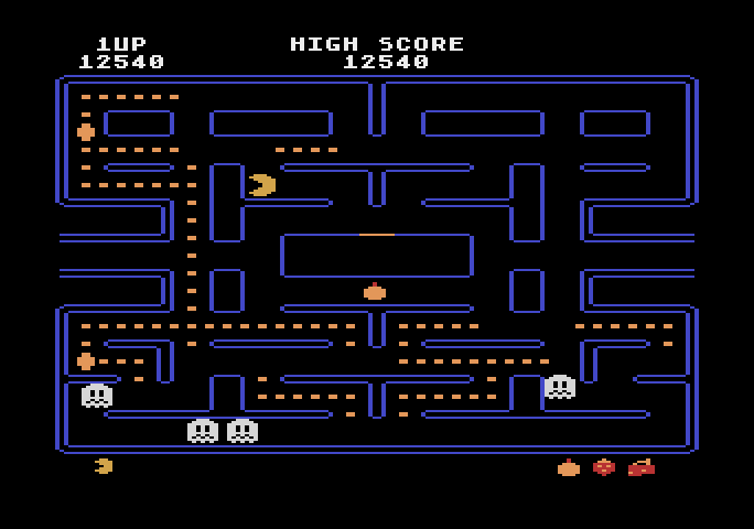 Pac-Man Atari 5200 Screenshot: When the ghosts flash white they are about to change back to normal.