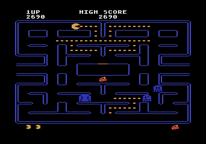 Pac-Man Atari 5200 Screenshot: Eat the fruit for bonus points.
