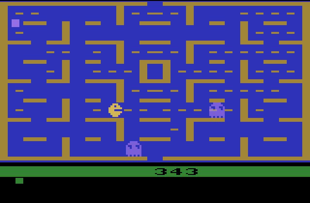 Pac-Man Atari 2600 Screenshot: Chasing the ghosts...