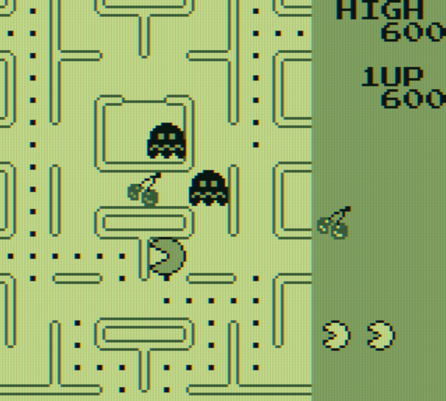Pac-Man Game Boy Screenshot: You can eat the ghosts when they turn black!