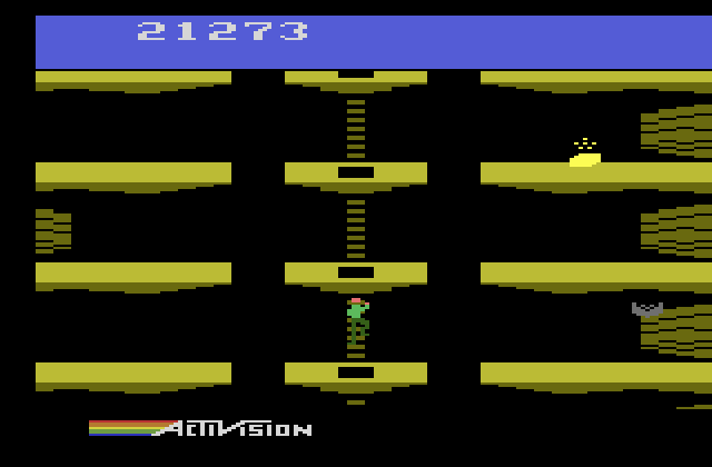 Pitfall II: Lost Caverns Atari 2600 Screenshot: Climbing down a seemingly infinite ladder...