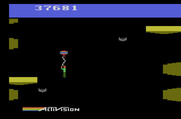 Pitfall II: Lost Caverns for Atari 2600 - Floating up with a balloon...