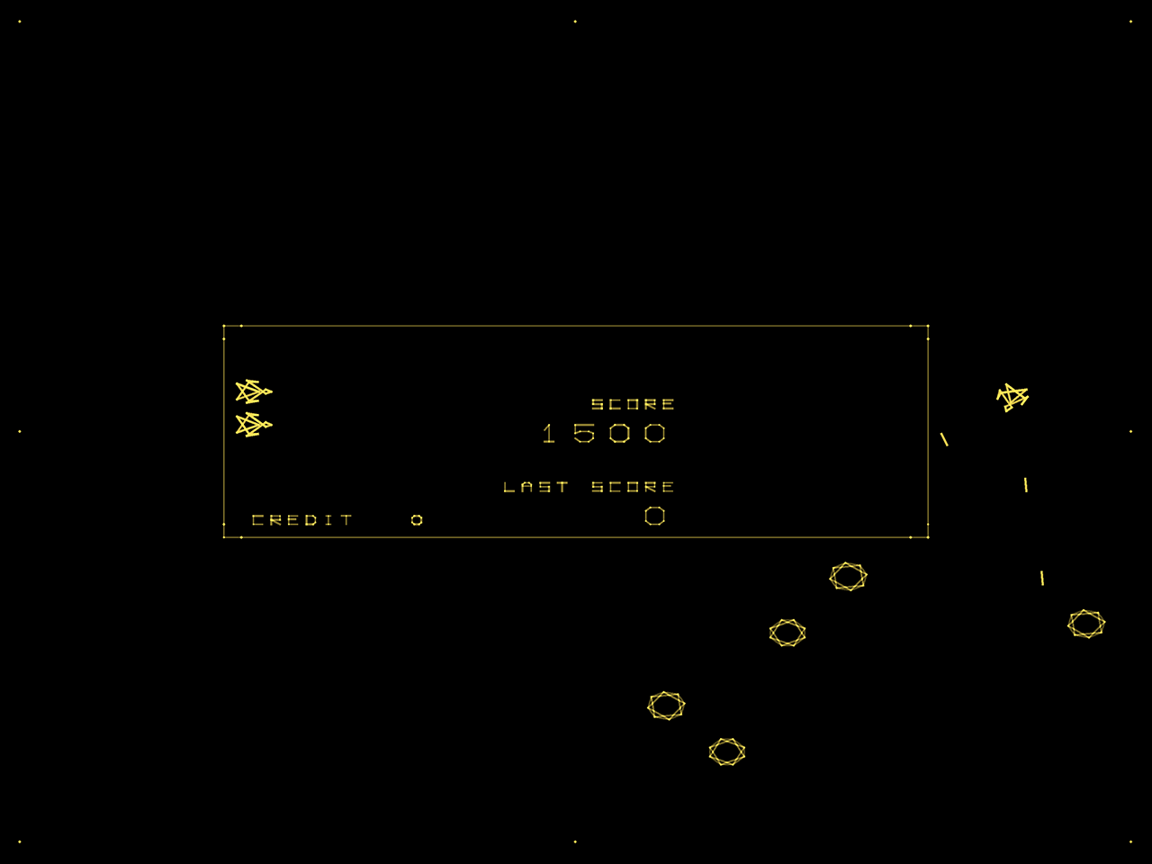Omega Race Arcade Screenshot: Game start.
