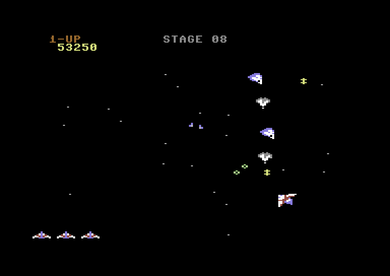 Gyruss Commodore 64 Screenshot: Sometimes enemy planes appear from the sides of the screen.