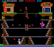 Popeye for Arcade - When bottles are thrown, make sure you're not in the way!