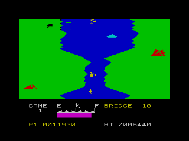 River Raid ZX Spectrum Screenshot: A narrow path ahead!