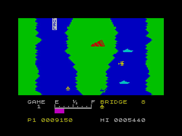 River Raid ZX Spectrum Screenshot: Sometimes one path is easier than the other...
