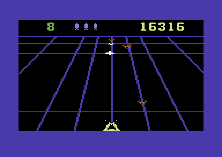 Beamrider Commodore 64 Screenshot: The trackers rapidly switch beams to follow you.