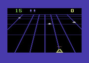 Beamrider for Commodore 64 - Game start; here come some attacking white saucers!