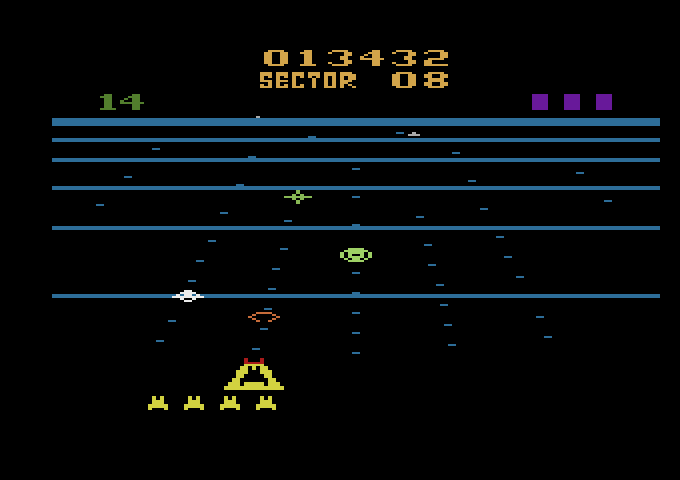 Beamrider Atari 2600 Screenshot: The green bouncer ships rapidly move from beam to beam.