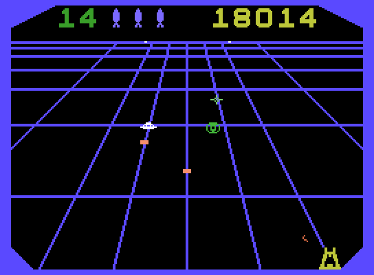 Beamrider ColecoVision Screenshot: That green thing bounces rapidly, be sure to avoid it!