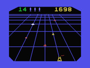 Beamrider for MSX - Shoot all the white saucers to complete the sector.