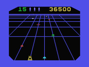 Beamrider for MSX - Those light blue opponents stick around on the bottom of the screen for a while...