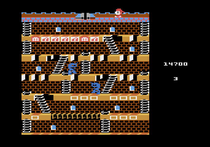 Mr. Do!'s Castle Atari 5200 Screenshot: At the top of the castle...