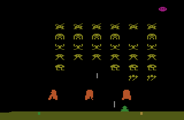 Space Invaders Atari 2600 Screenshot: When the saucer appears at the top of the screen the scores are hidden.