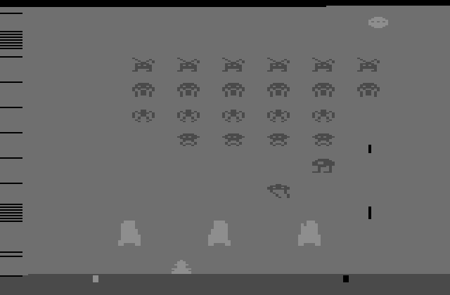 Space Invaders Atari 2600 Screenshot: The saucer flies by overhead...