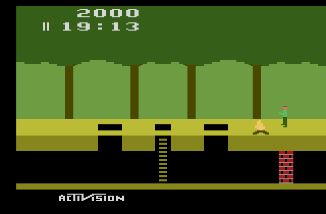 Pitfall! Atari 2600 Screenshot: You can also run towards the left instead of the right; here, avoid the campfire!