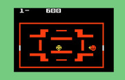 Venture for Intellivision - Avoid the moving walls to collect the treasure in the middle of the room.