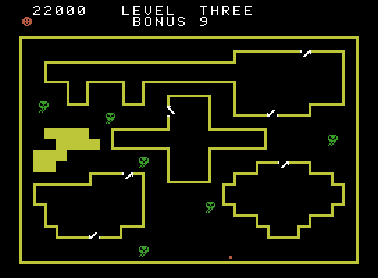 Venture ColecoVision Screenshot: Don't let the green creatures catch you when navigating to a room...