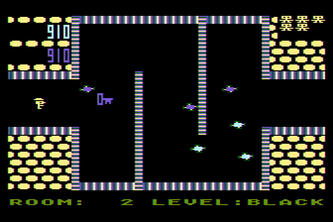Shamus Atari 8-bit Screenshot: Found a key, better grab it...