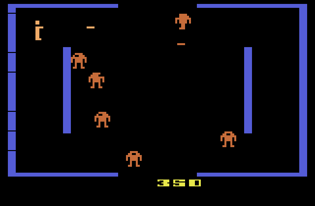 Berzerk Atari 2600 Screenshot: There are several different room layouts.