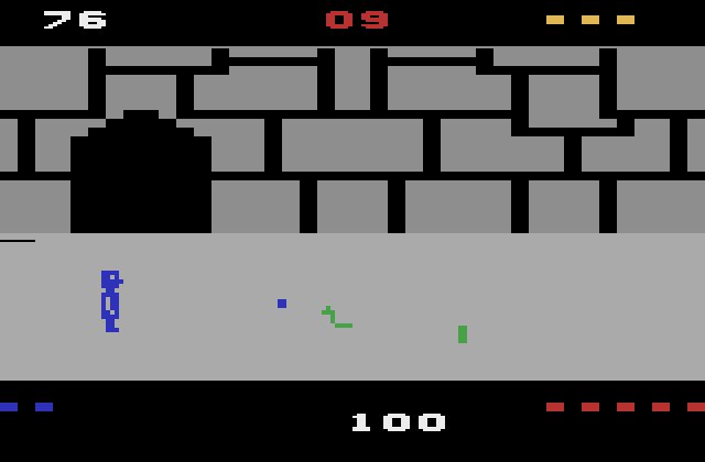 Quest for Quintana Roo Atari 2600 Screenshot: When equipped with the gun, your character shows as blue.