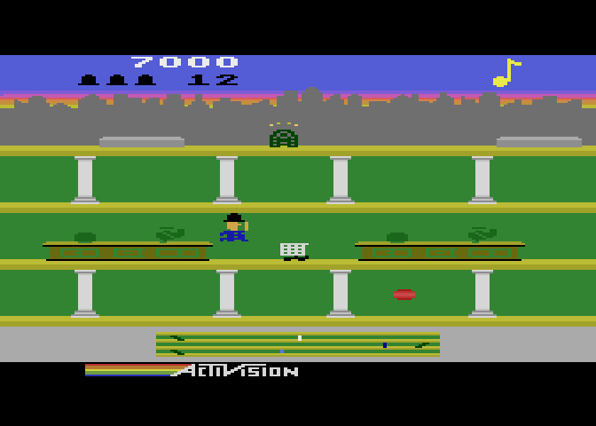Keystone Kapers Atari 5200 Screenshot: Leaping over a shopping cart.