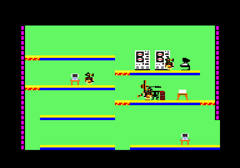 Impossible Mission Amstrad CPC Screenshot: Oops, a robot caught me while searching for clues...