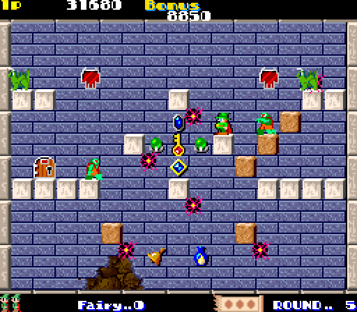 Solomon's Key Arcade Screenshot: Somehow I need to reach that key...
