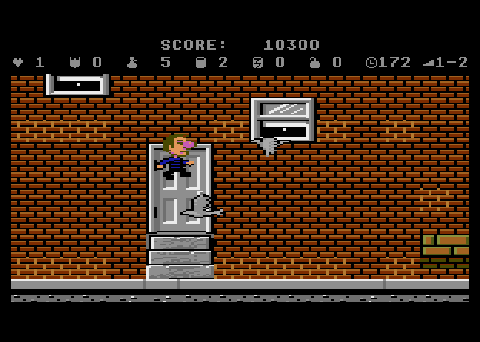 Scrapyard Dog Atari 7800 Screenshot: Jump on top of opponents for bonus points...
