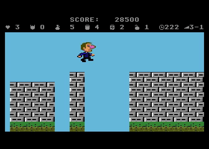Scrapyard Dog Atari 7800 Screenshot: Like many platform games you'll need to safely jump across gaps in the platform...