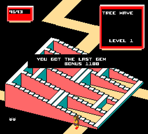 Crystal Castles Arcade Screenshot: Bonus for collecting the last gem...