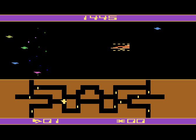 Spider City Atari 8-bit Screenshot: After being hit you have a short period of time with a shield.