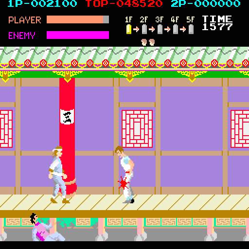 Kung-Fu Master Arcade Screenshot: Ouch! This guy throws knives...