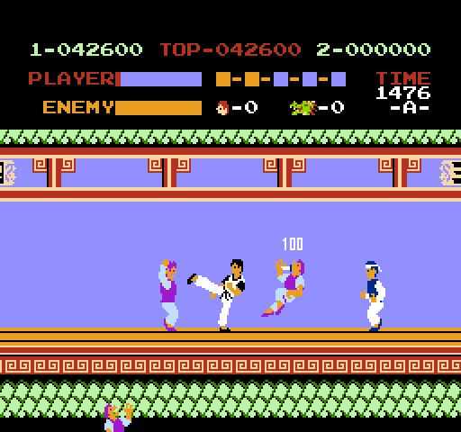 Kung-Fu Master NES / Famicom Screenshot: Attacked from all directions!